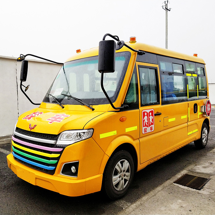 五菱校车接送车